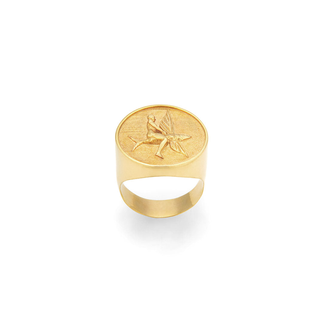 Chevalier ring in sterling silver with 18k gold plating of a flying fish