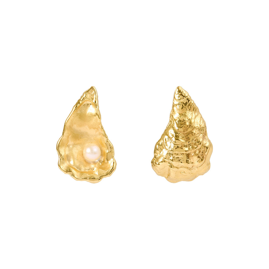 Paola Vilas large oyster earring in sterling silver with 18k gold plating and pearl
