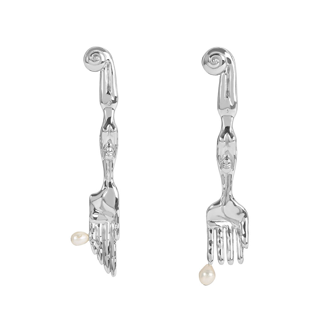 Paola Vilas earring in sterling silver in fork and knife design with natural pearls