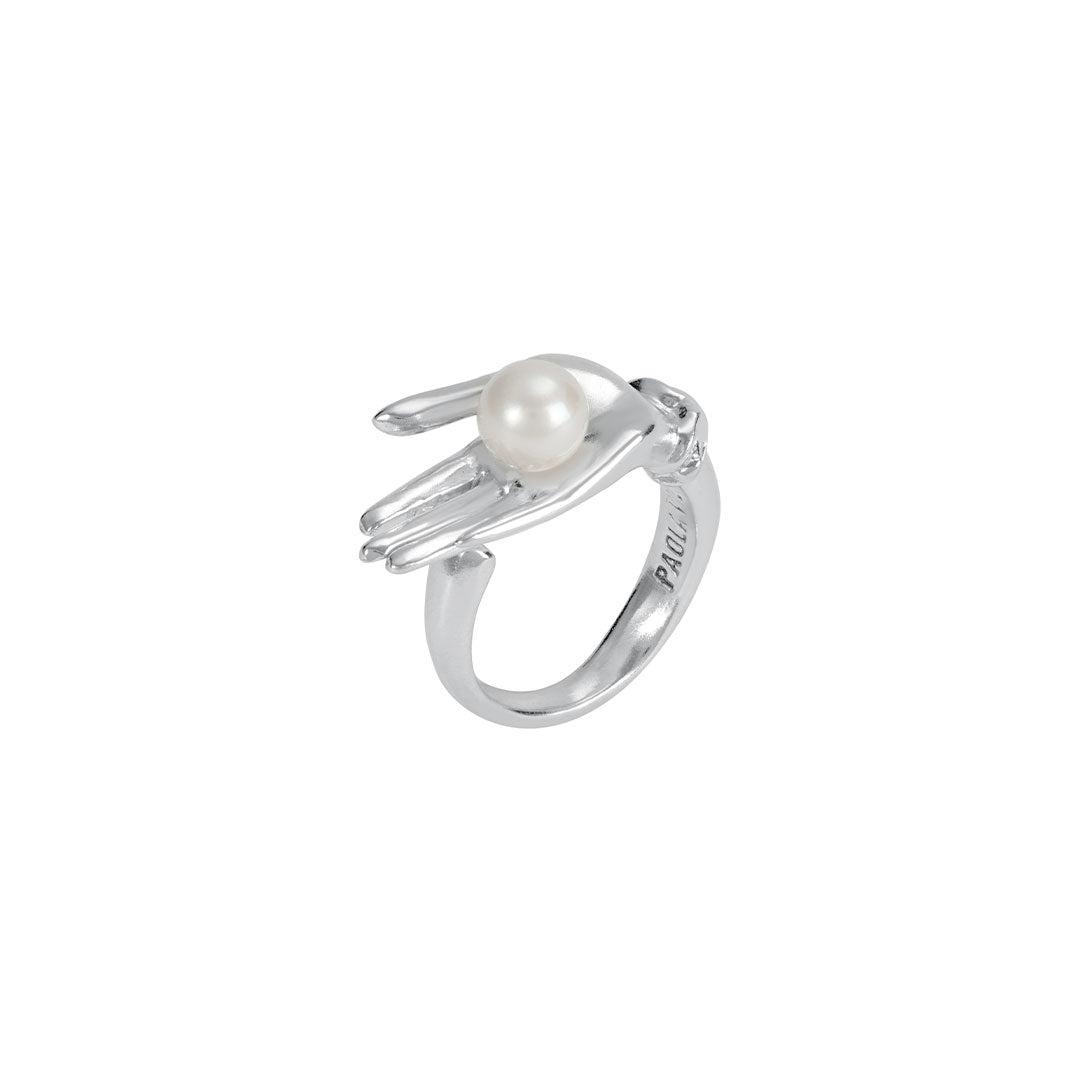 Paola Vilas hand ring in sterling silver with button pearl