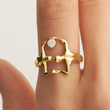 Sol Diamond Ring in 18k Gold