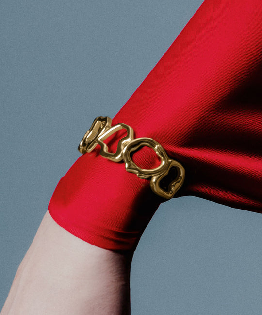 PAOLA-VILAS-EARRINGS-GOLD-PLATED-JEWELRY-WOMAN-SCULPTURE-ART-BRACELET