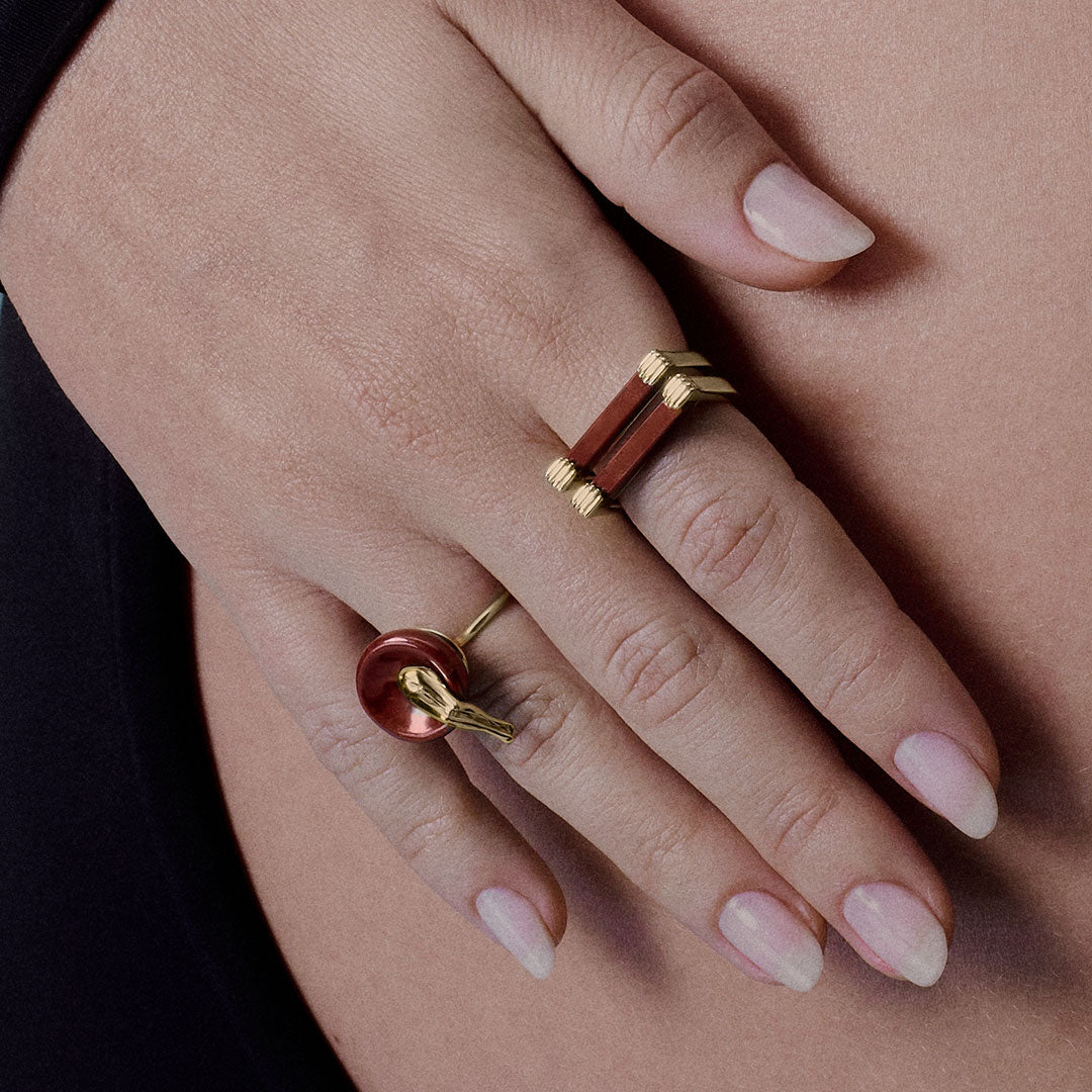 PAOLA-VILAS-RING-GOLD-18K-SCUPTURE-JEWELRY-WOMEN-BODIES-FEMILE-FINE