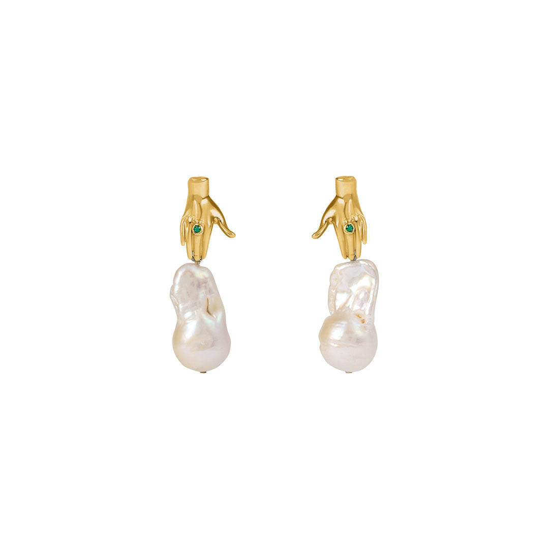 Paola Vilas hand earring in sterling silver with 18k gold plating, emerald, and baroque pearl