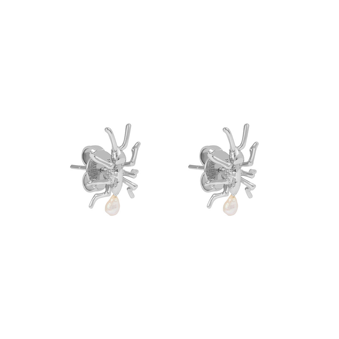 Ant earrings in sterling silver with pearls