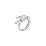 Paola Vilas hand ring in sterling silver with button pearl