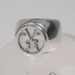 Paola Vilas chevalier ring in sterling silver of minimalistic faces